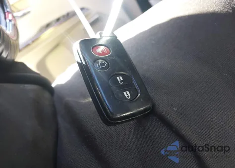 2010 Toyota Venza Base V6 из США, поврежденный, VIN 4T3ZK3BB2AU032351